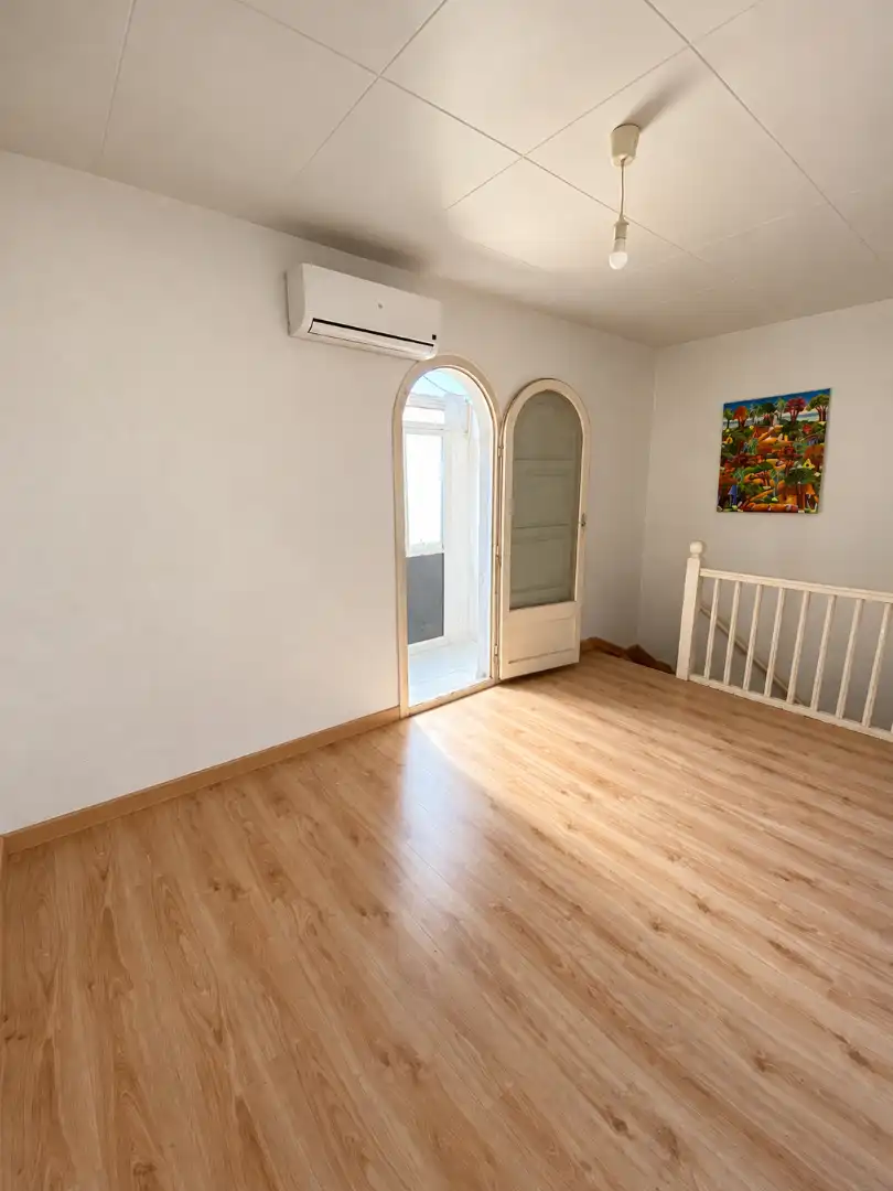Habitación de Casa adosada en venta en Nou Barris
