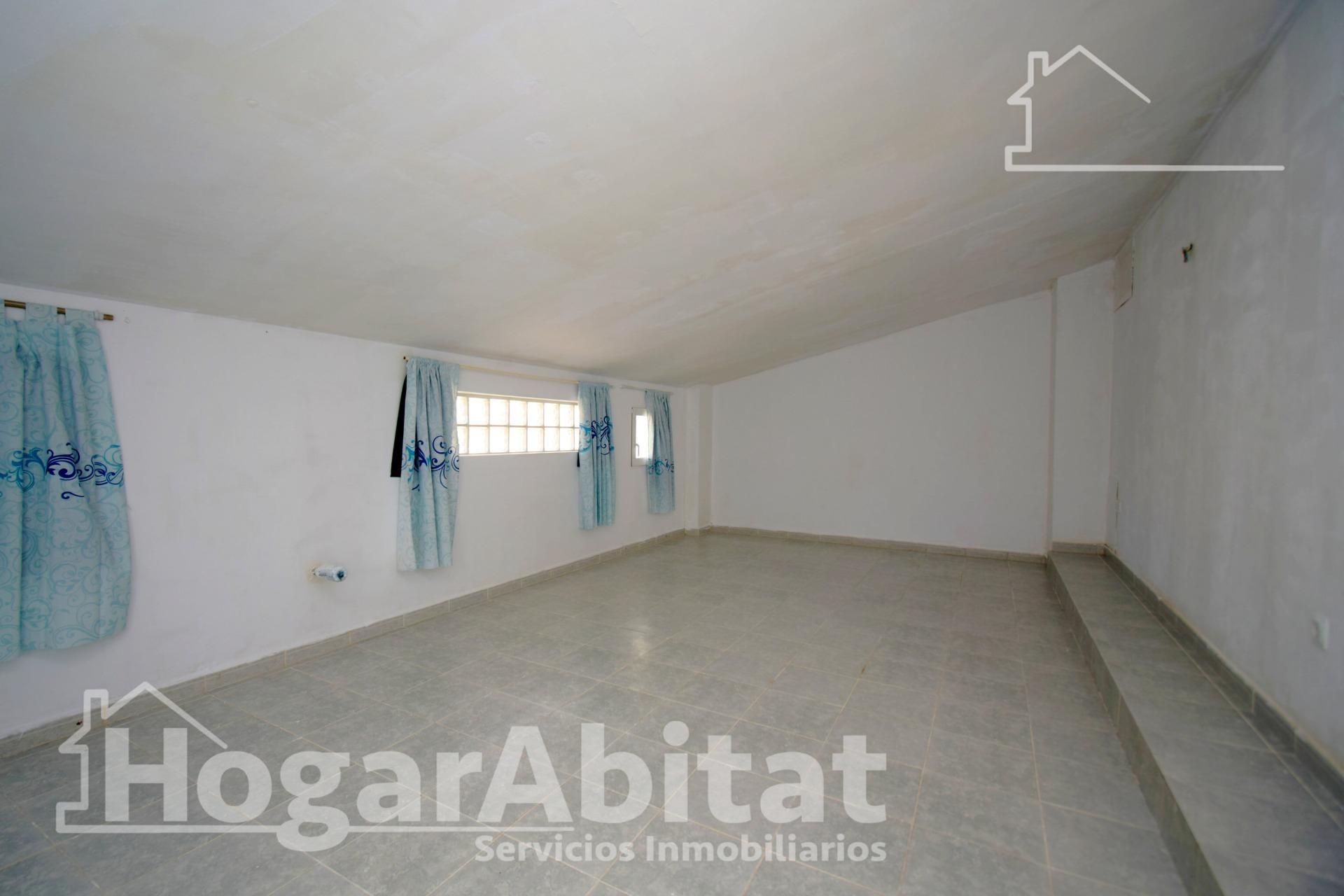 House or chalet for sale in Benaguasil  with Air Conditioner, Terrace and Storage room