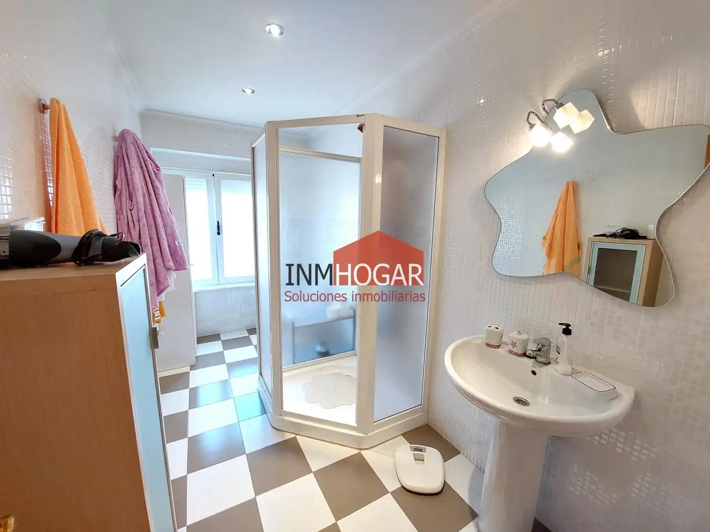 Baño de Piso en venta en Ávila con Calefacción, Terraza y Trastero