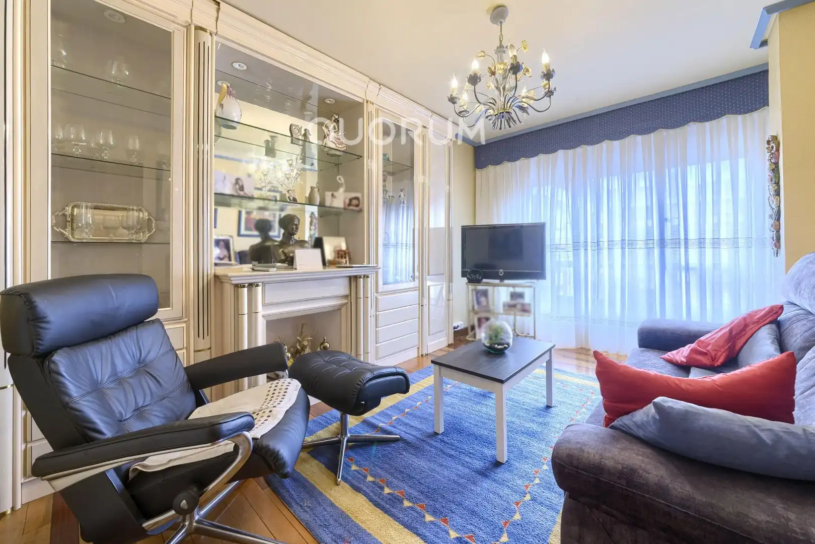 Sala de estar de Piso en venta en Basauri  con Calefacción, Terraza y Amueblado