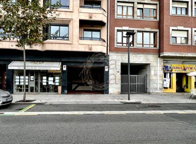 Garaje en Alquiler en Paseo Uribitarte en Albia