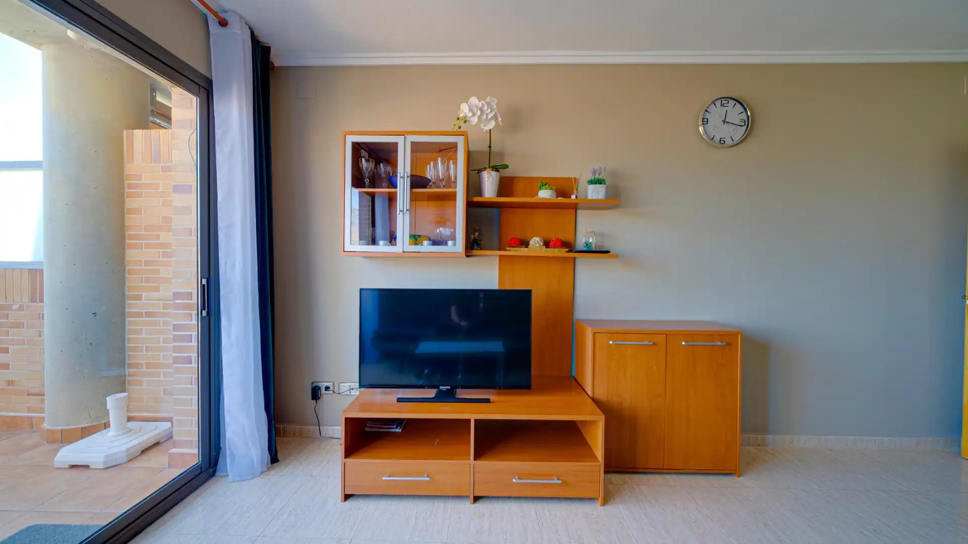 Attic for rent in Calle Ponent, Las Azaleas - Alkadir