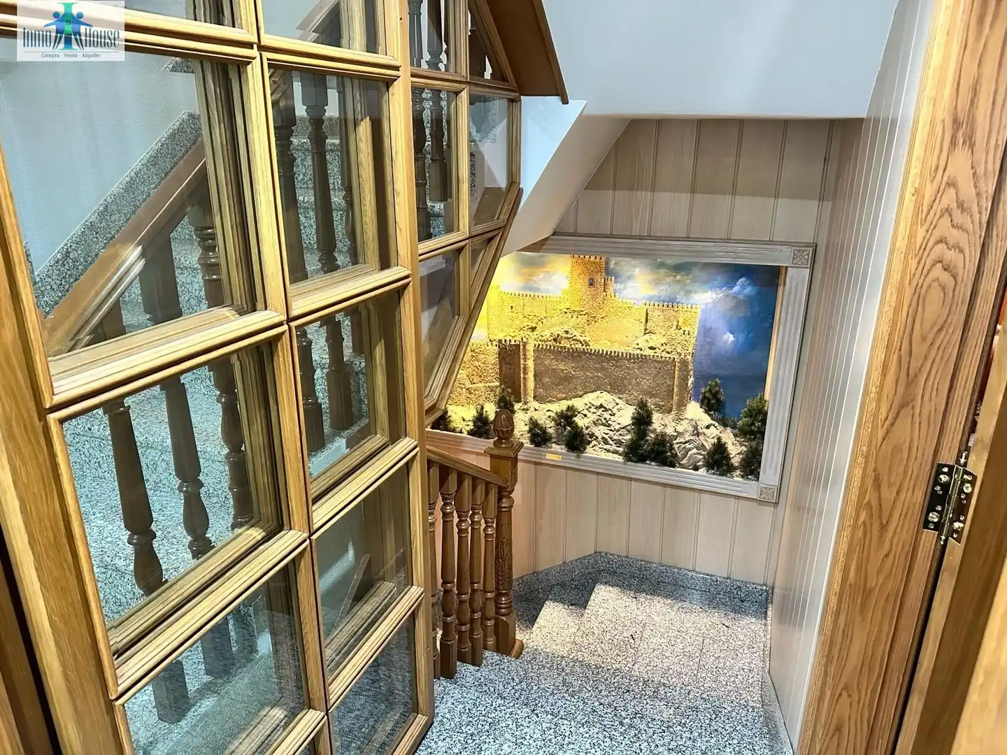 Attic for sale in Almansa  with Air Conditioner, Private garden and Terrace