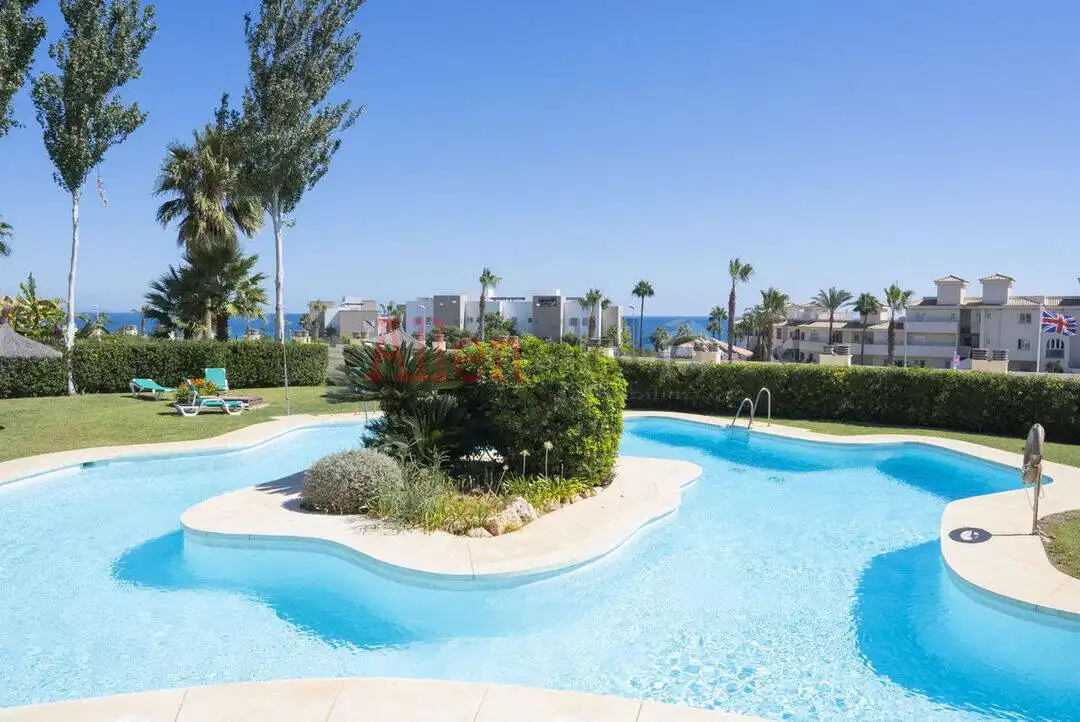 Jardín de Casa adosada en venta en Estepona con Aire acondicionado, Calefacción y Jardín privado