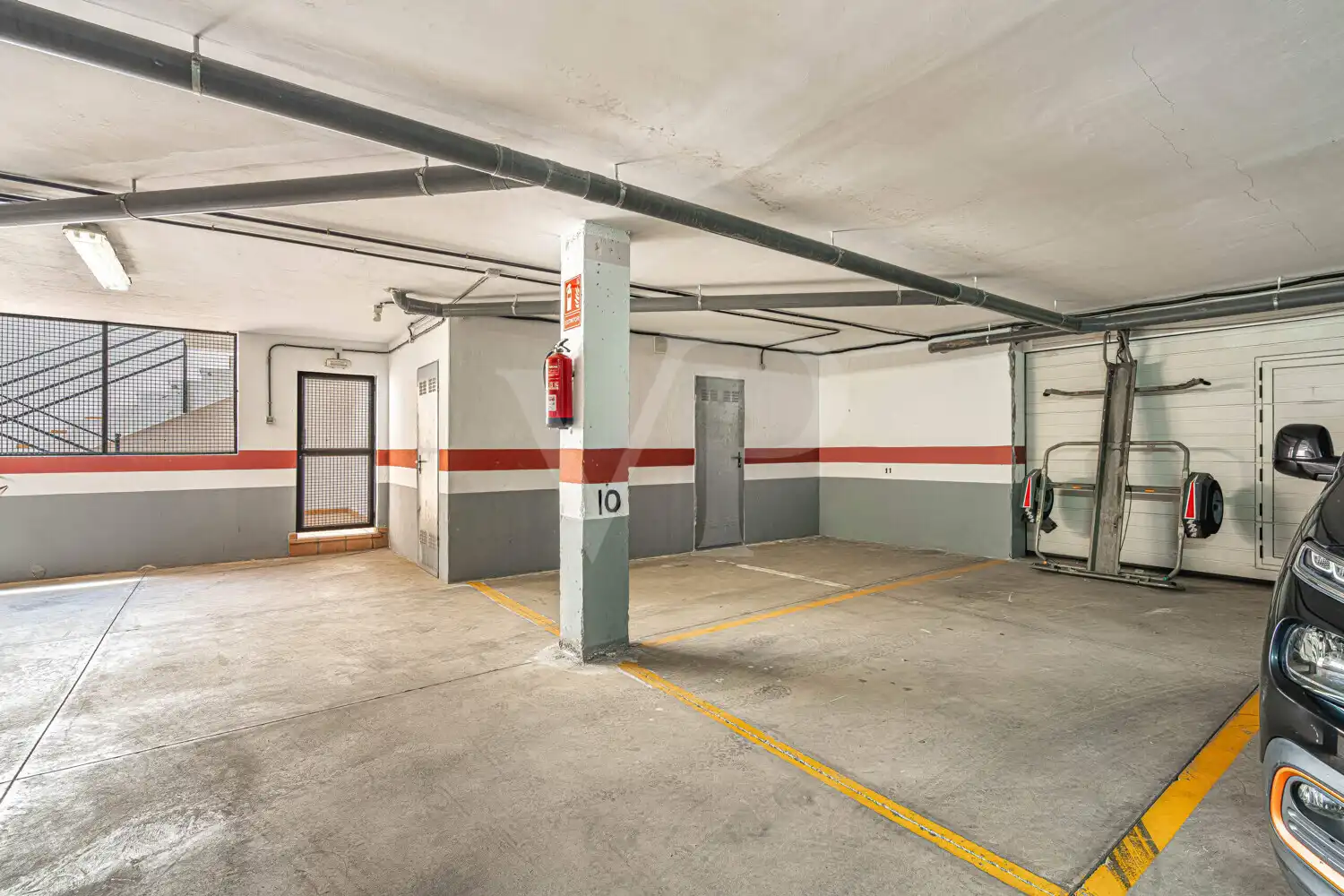 Parking de Casa adosada en venta en Arona con Terraza y Piscina comunitaria