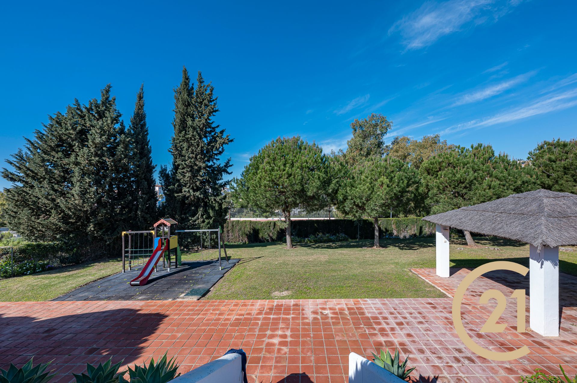 Jardín de Apartamento en venta en Estepona con Aire acondicionado, Horno y Lavadora