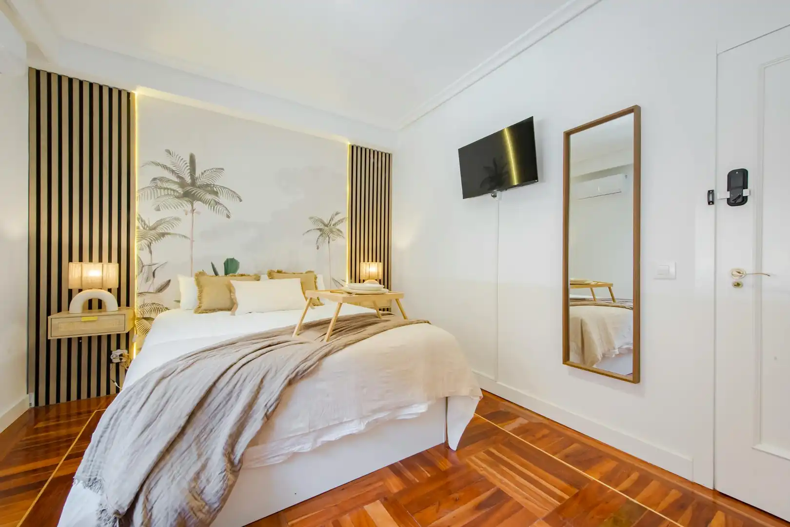 Bedroom of Flat for share in Madrid  with Air Conditioner, Heating and Washing machine