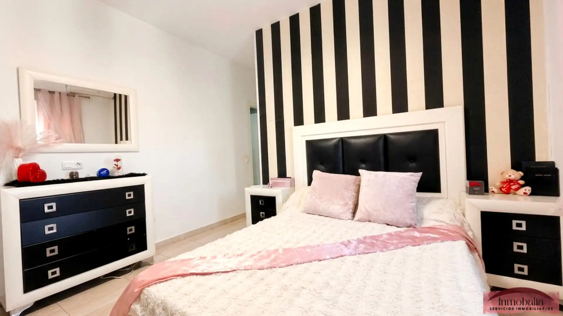 Habitación de Piso en venta en Sevilla con Aire acondicionado y Terraza