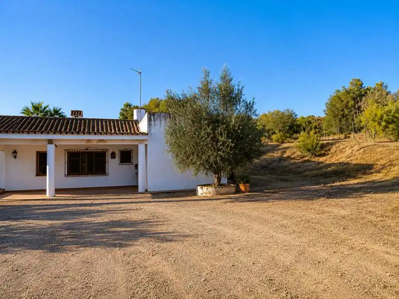 Außenansicht von Grundstücke zum Verkauf in Estepona