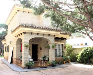 Exterior view of House or chalet for sale in Chiclana de la Frontera  with Heating, Private garden and Terrace