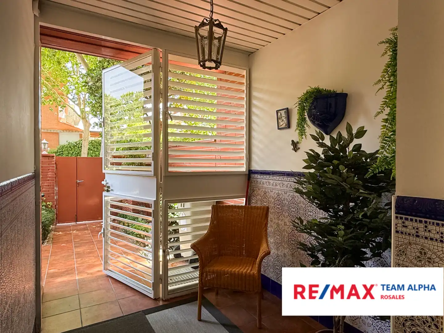 Terrassa de Casa o xalet en venda en Madrid amb Aire condicionat, Calefacció i Jardí privat