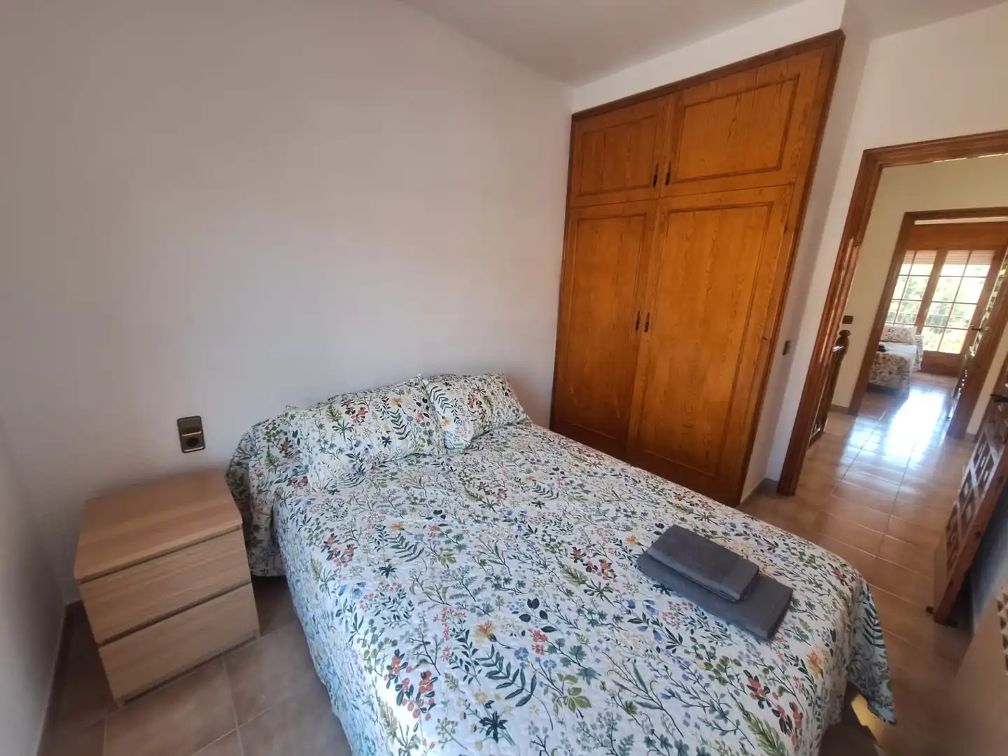 Habitación de Casa adosada en venta en Sant Esteve Sesrovires con Aire acondicionado, Calefacción y Jardín privado