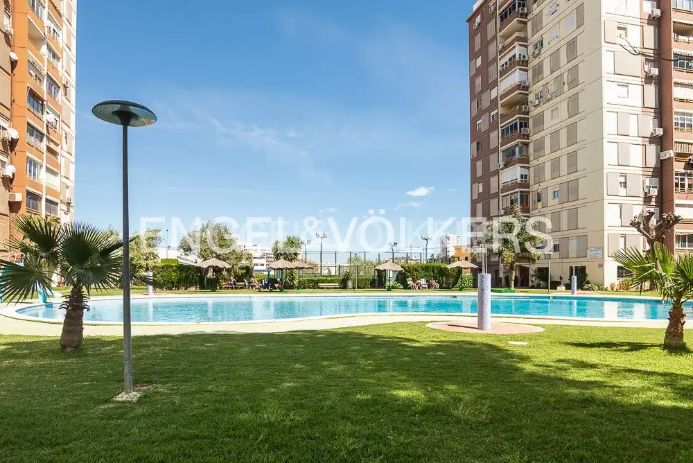 Piscina de Pis de lloguer en La Pobla de Farnals amb Aire condicionat, Calefacció i Jardí privat