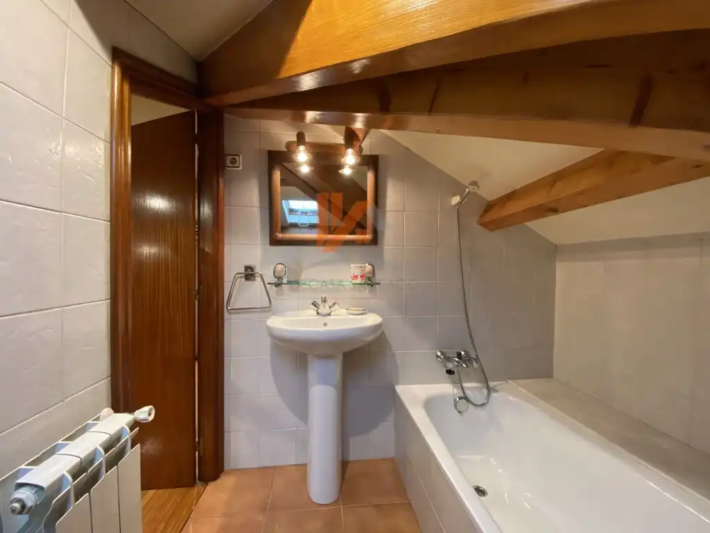 Badezimmer von Haus oder Chalet zum Verkauf in Santiago de Compostela 