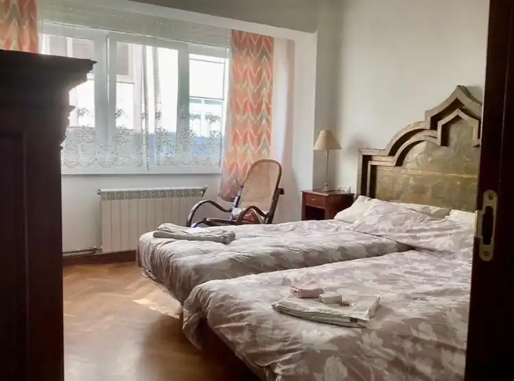 Habitación de Piso de alquiler en A Coruña Capital  con Calefacción y Amueblado