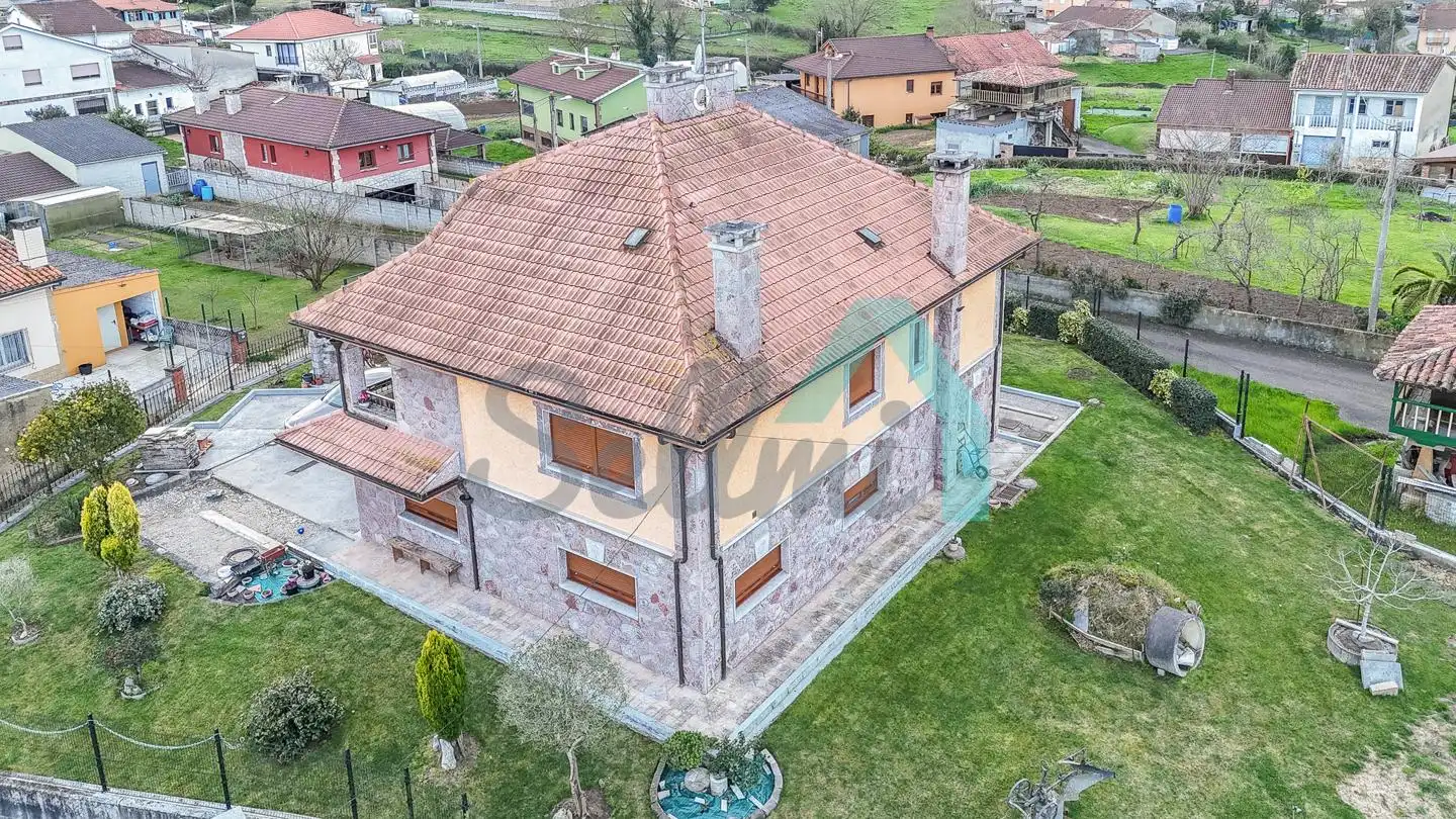 Houses for sale in Camíno De Castañéu, Viella - Granda - Meres