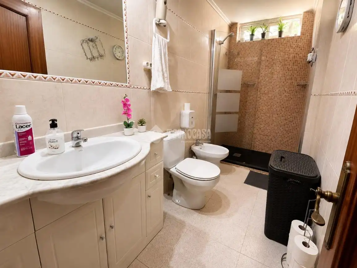 Baño de Piso en venta en Madrid con Aire acondicionado, Calefacción y Terraza