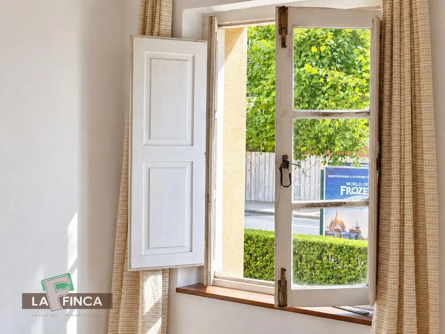 Bedroom of Flat for sale in Oviedo 