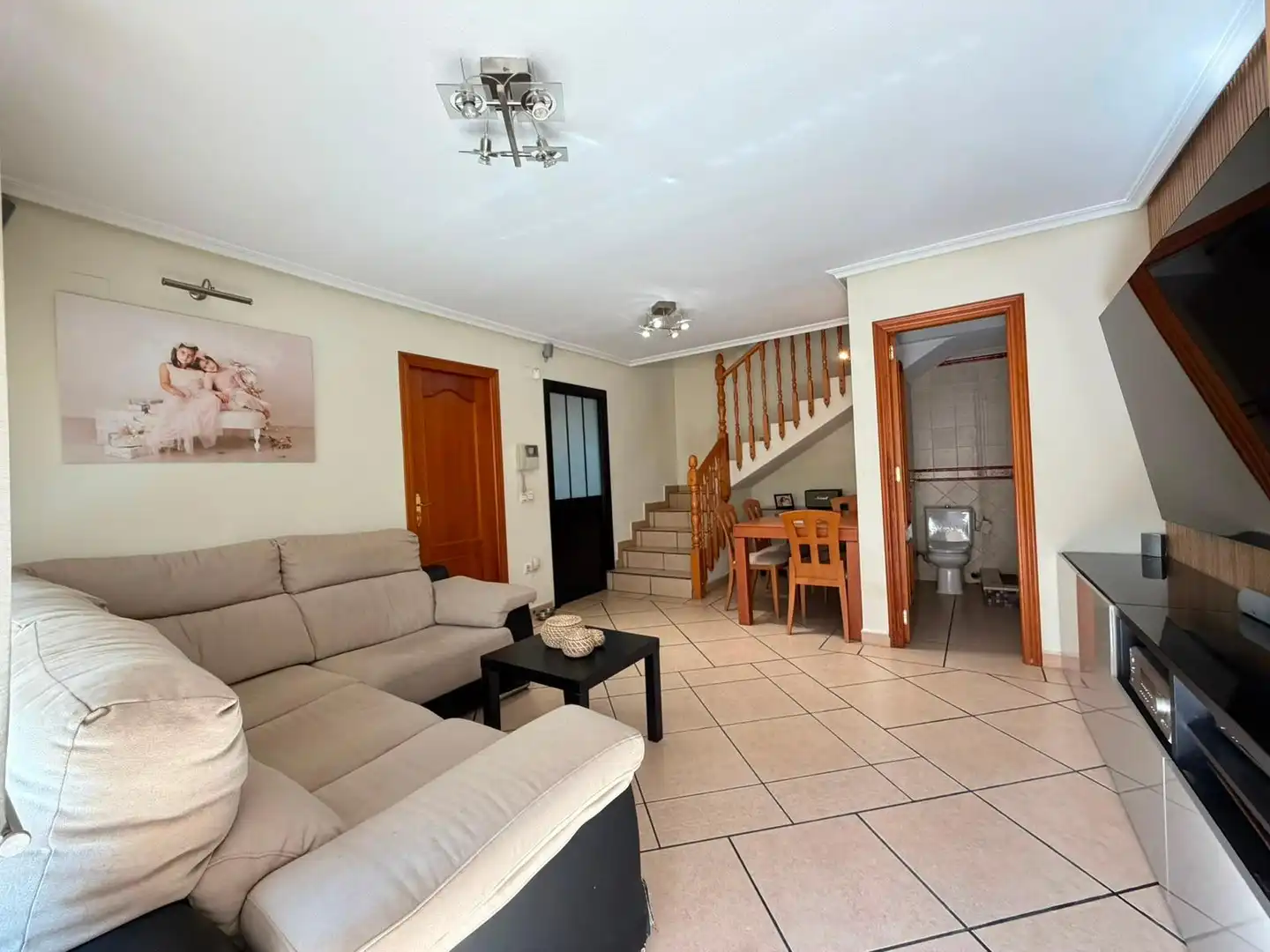 Sala d'estar de Dúplex en venda en Torrevieja amb Aire condicionat, Terrassa i Traster