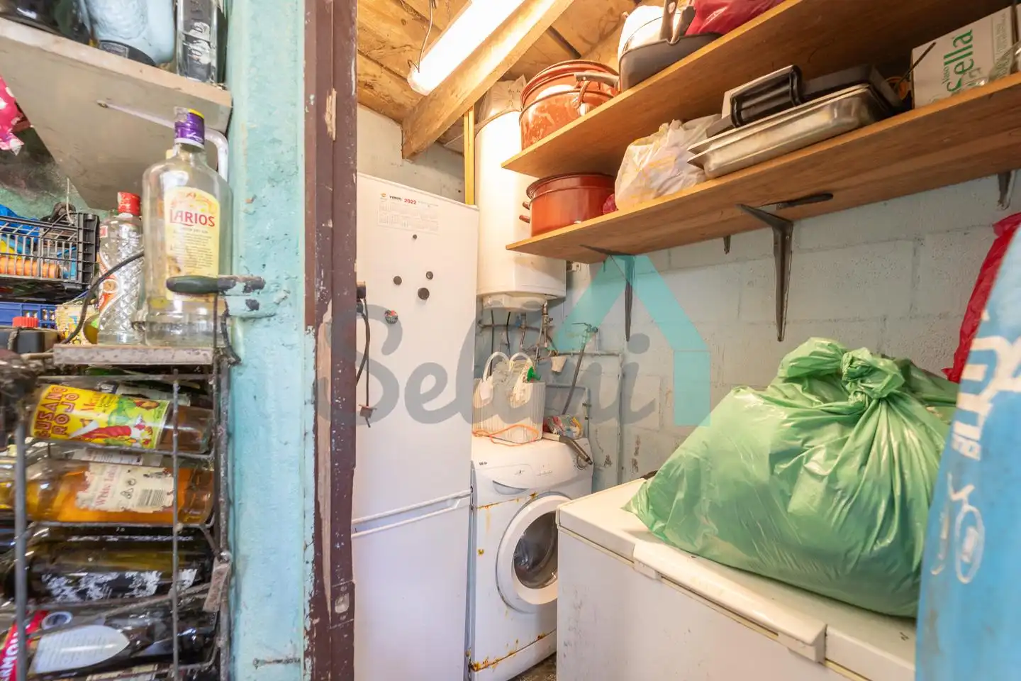 Cuina de Casa o xalet en venda en Oviedo  amb Jardí privat, Terrassa i Traster