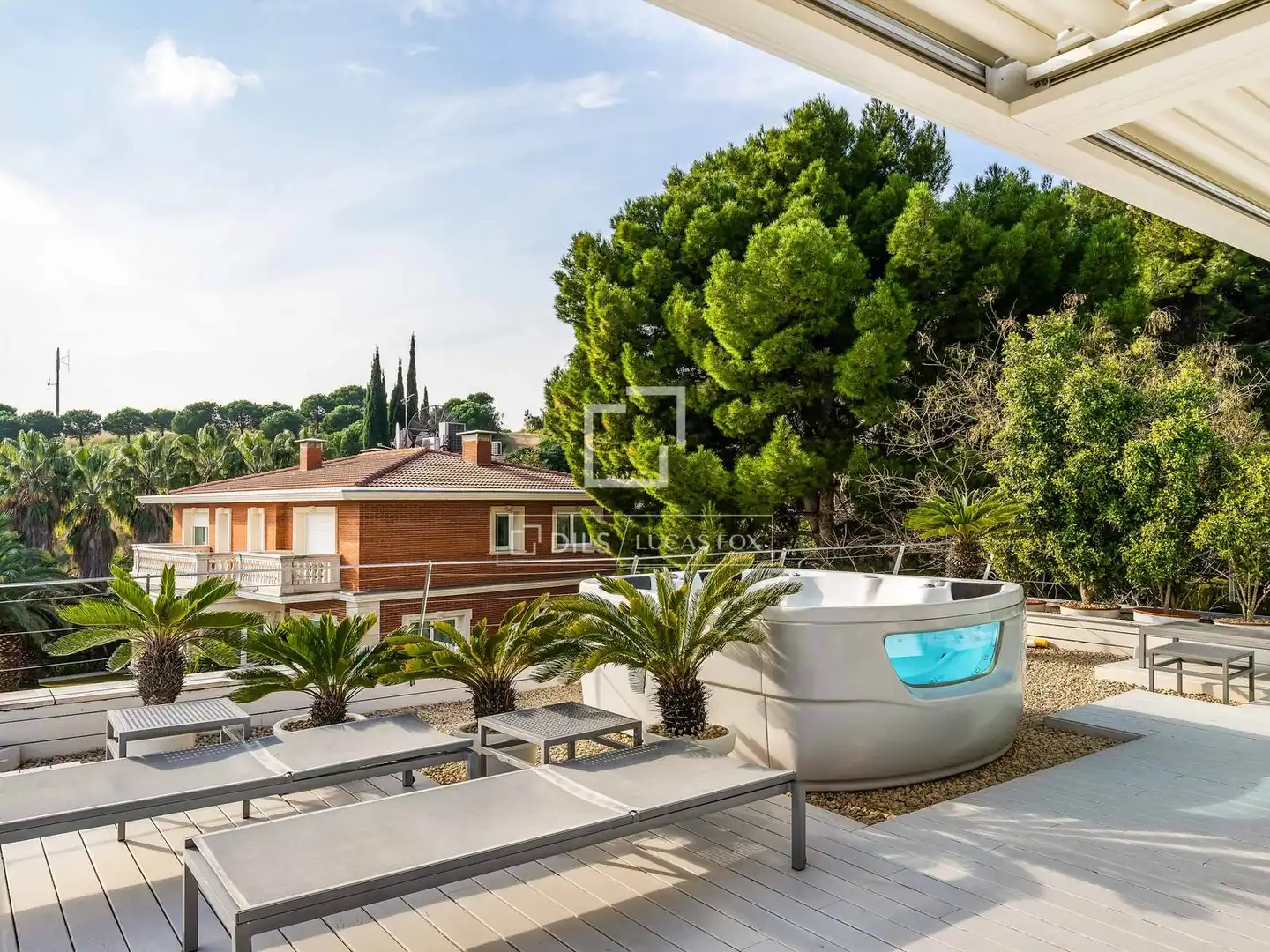 Terrassa de Casa o xalet en venda en Barcelona amb Aire condicionat, Calefacció i Jardí privat