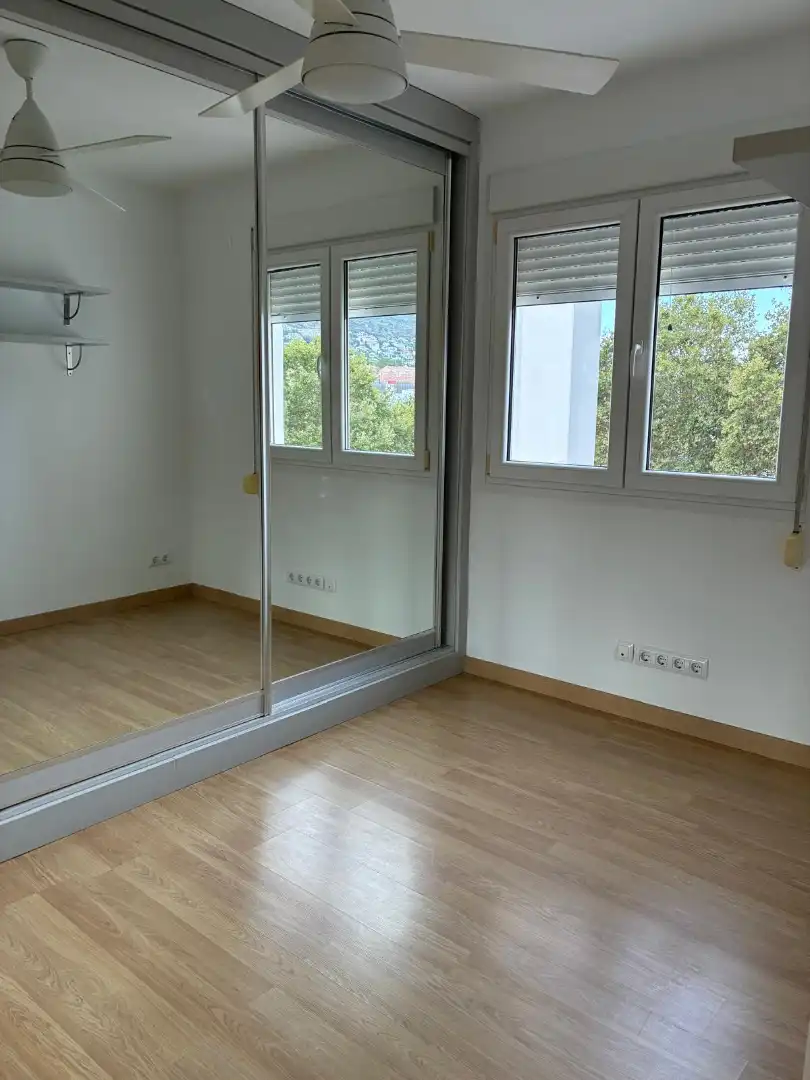 Habitación de Apartamento de alquiler en Jávea / Xàbia con Aire acondicionado, Calefacción y Jardín privado