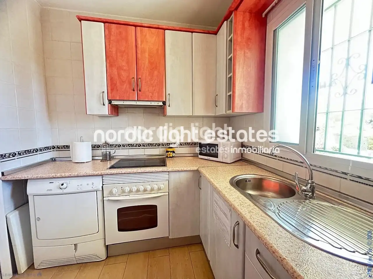 Cocina de Piso en venta en Nerja con Aire acondicionado, Piscina y Amueblado
