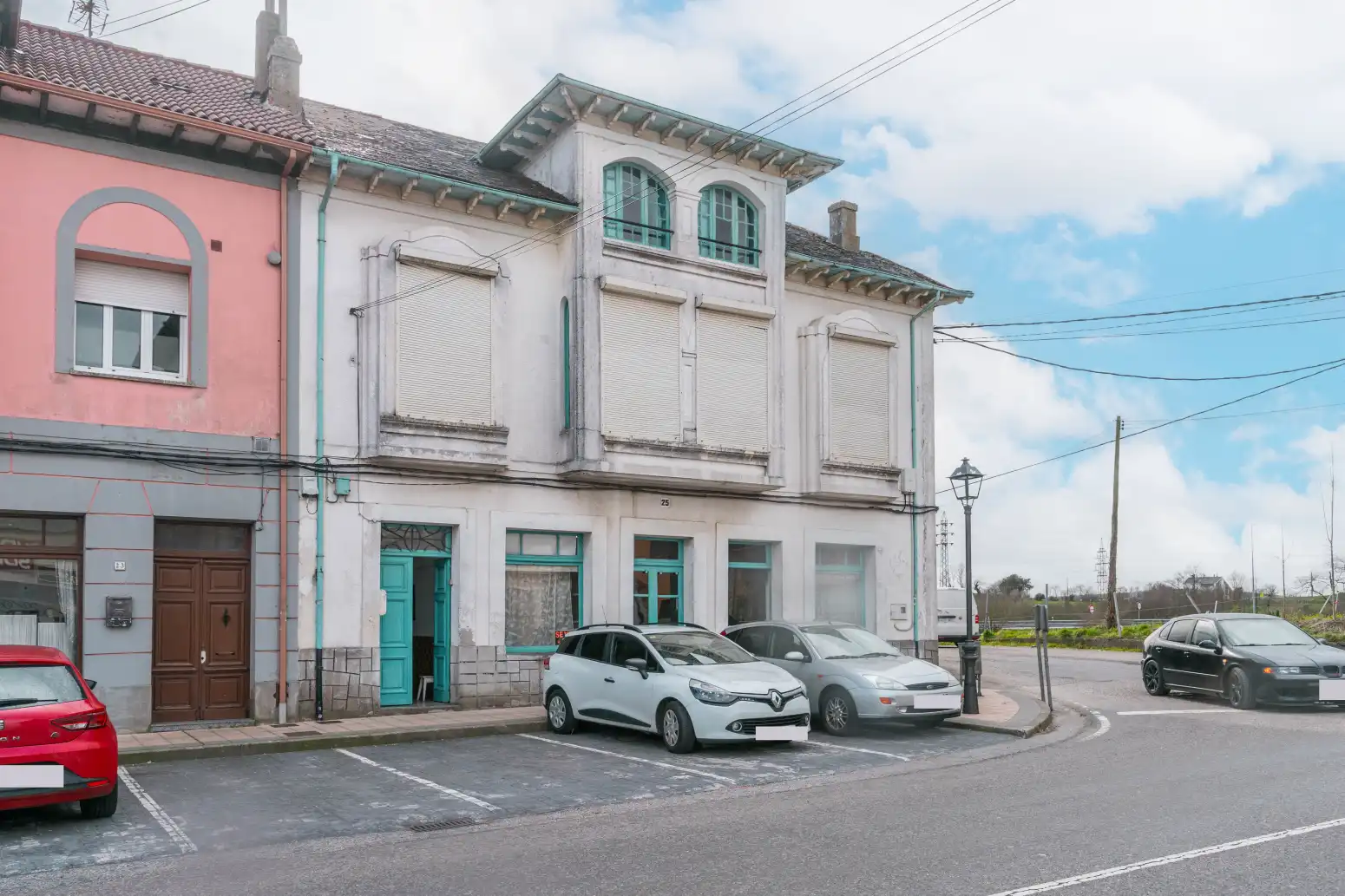 Vista exterior de Casa adosada en venta en Salas con Parquet, Terraza y Trastero