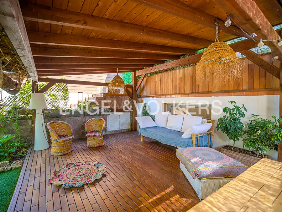 Casa bifamiliare con balcone in vendita a Carrer Pintor el Greco 8, imagen 4