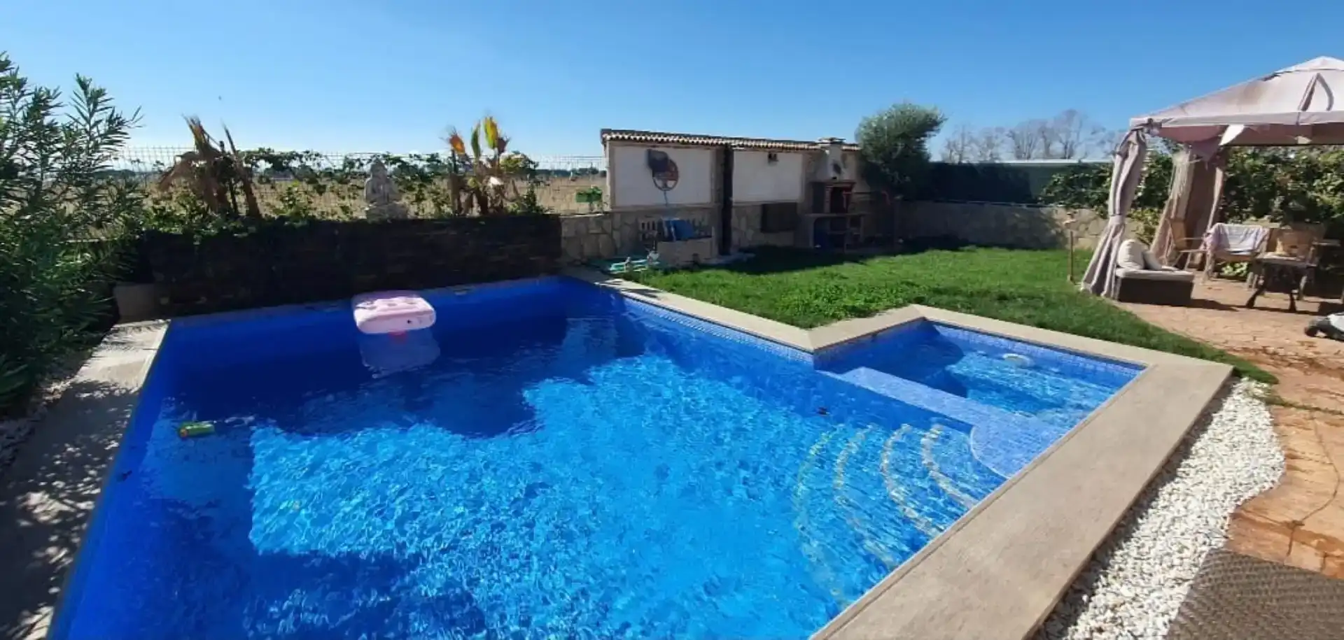 Piscina de Casa o chalet en venta en Barcience con Aire acondicionado, Jardín privado y Parquet