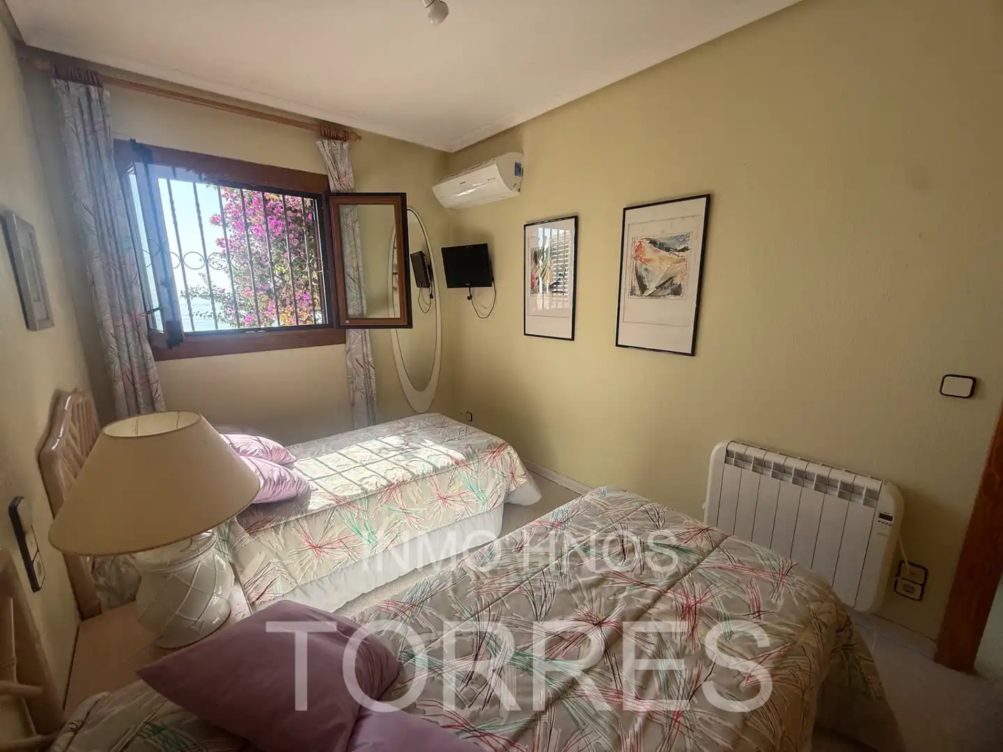 Habitación de Casa adosada en venta en Benicarló con Aire acondicionado, Jardín privado y Terraza