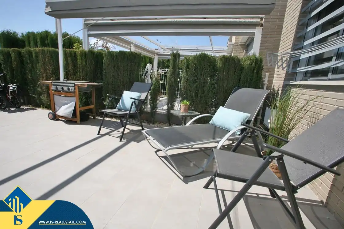 Bungalow amb piscina en venda a Nueva Torrevieja - Aguas Nuevas, imagen 6