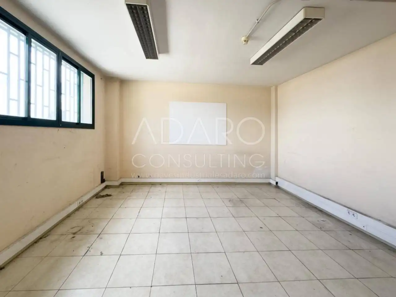 Nave industrial en venta en Meco con Alarma