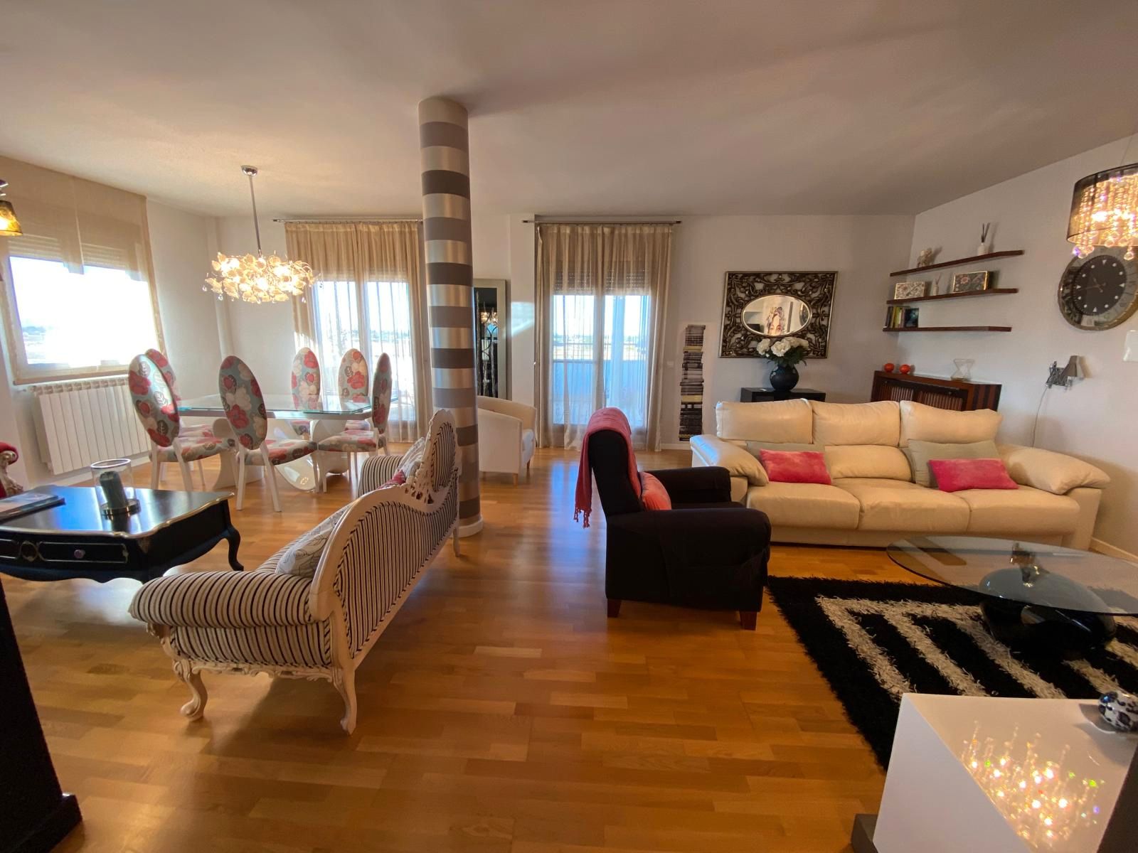 Sala d'estar de Àtic de lloguer en  Albacete Capital amb Aire condicionat, Calefacció i Parquet