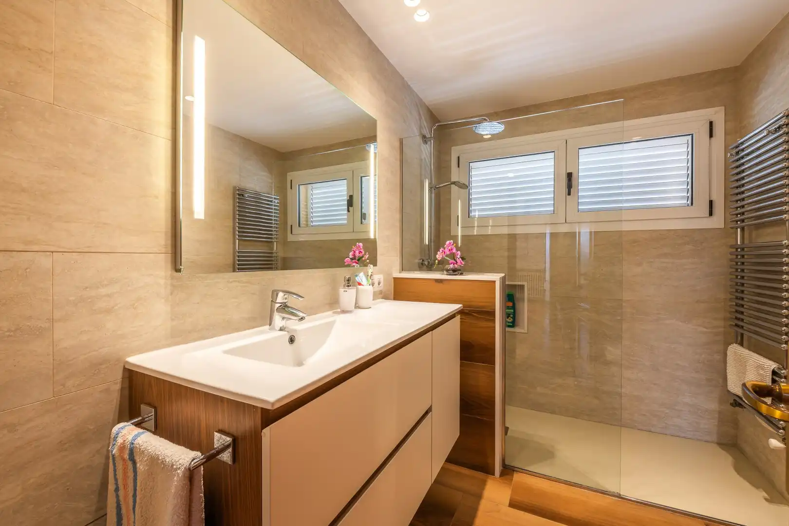 Baño de Casa o chalet en venta en Banyoles con Terraza, Piscina y Balcón