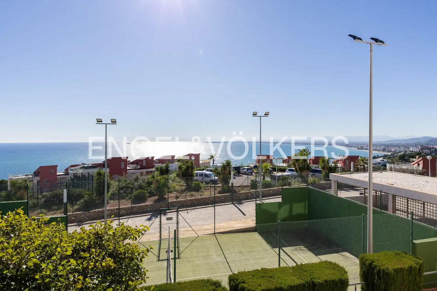 Vista exterior de Pis en venda en Oropesa del Mar / Orpesa amb Aire condicionat, Calefacció i Jardí privat
