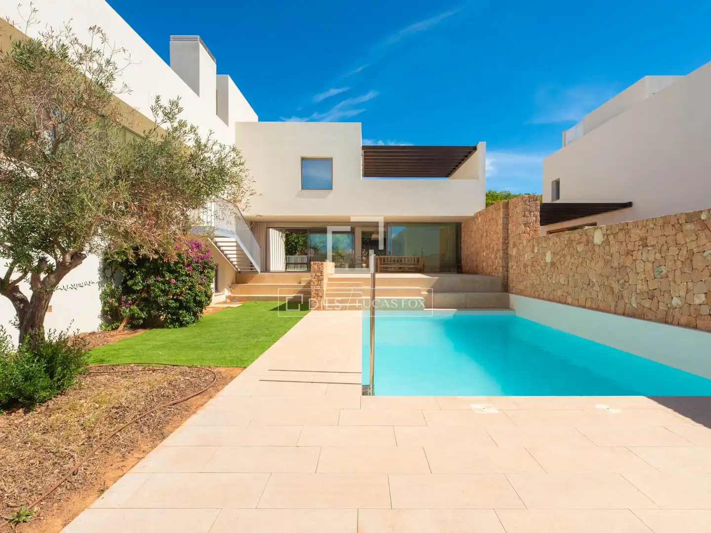 Exterior view of Houses for sale in Sant Josep de sa Talaia  with Air Conditioner, Heating and Private garden