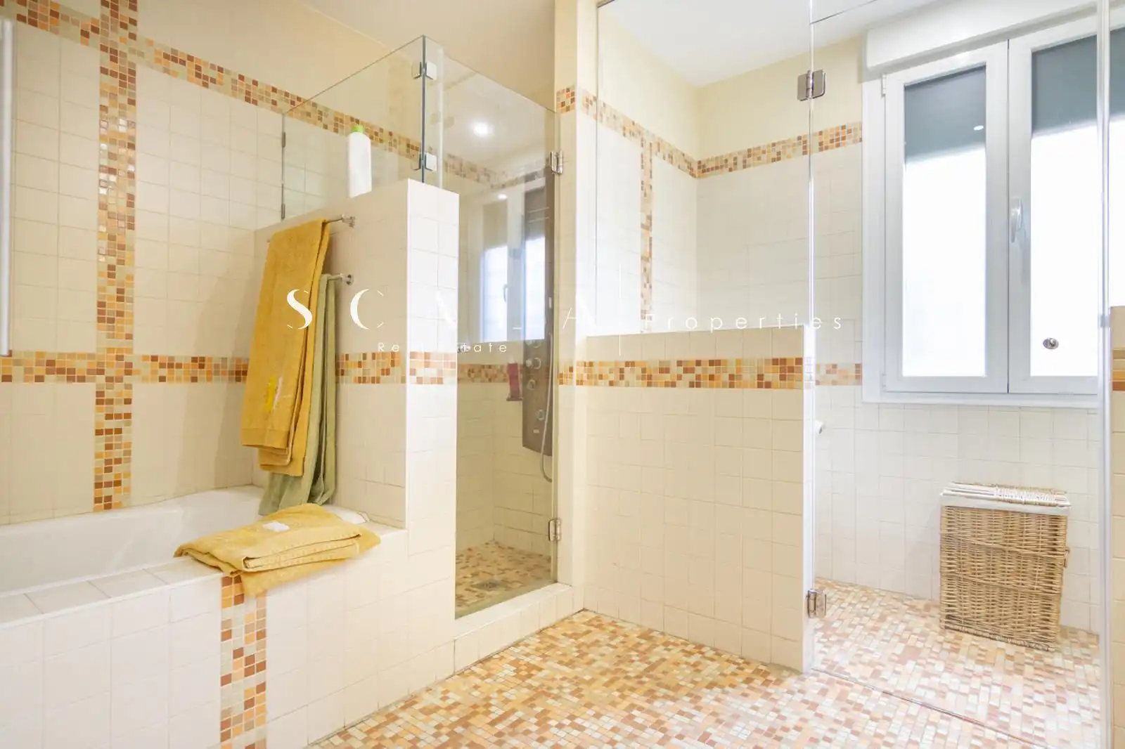 Houses for rent in SAXIFRAGA, Castilla