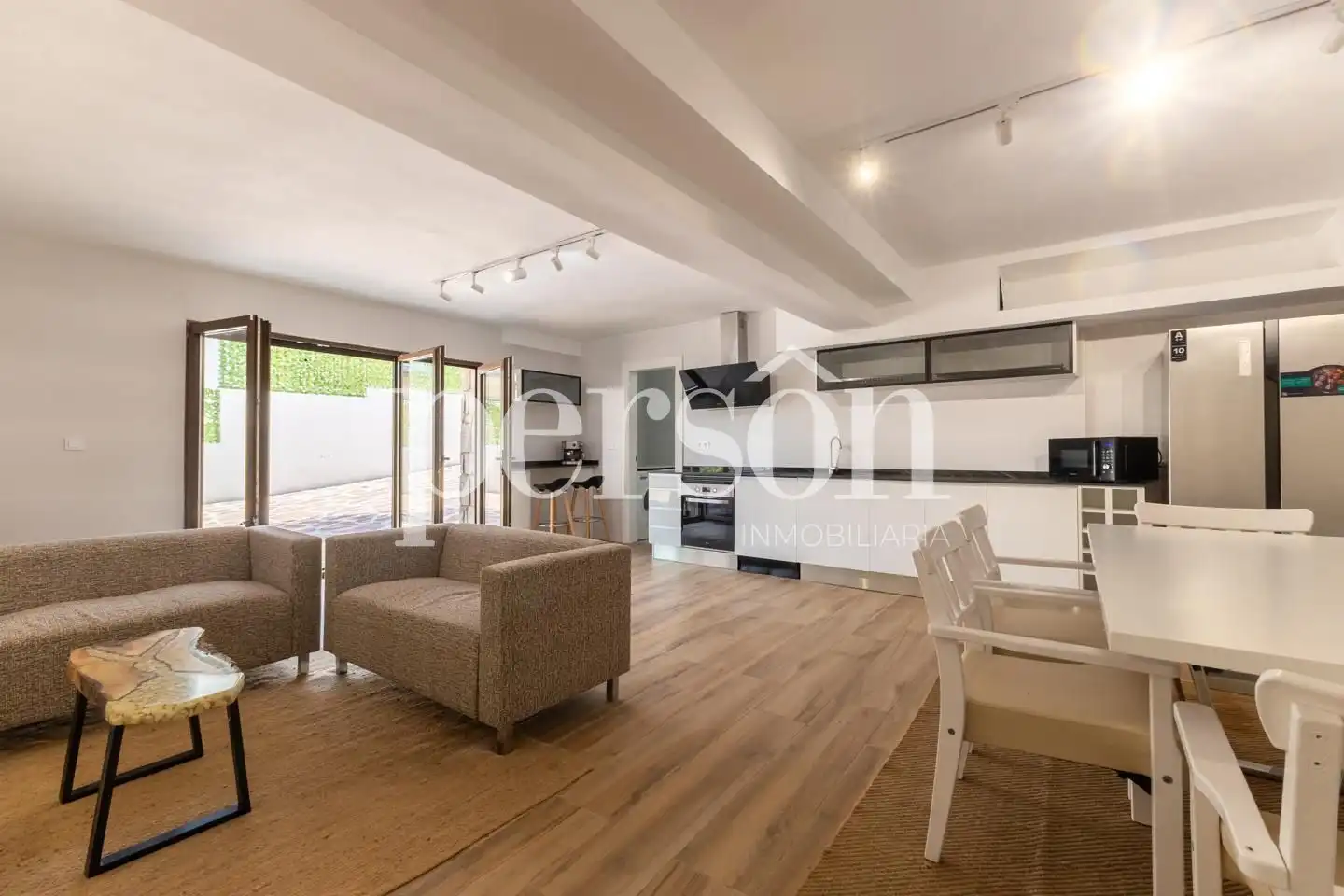 Living room of Houses for rent in Chiva  with Air Conditioner, Private garden and Terrace