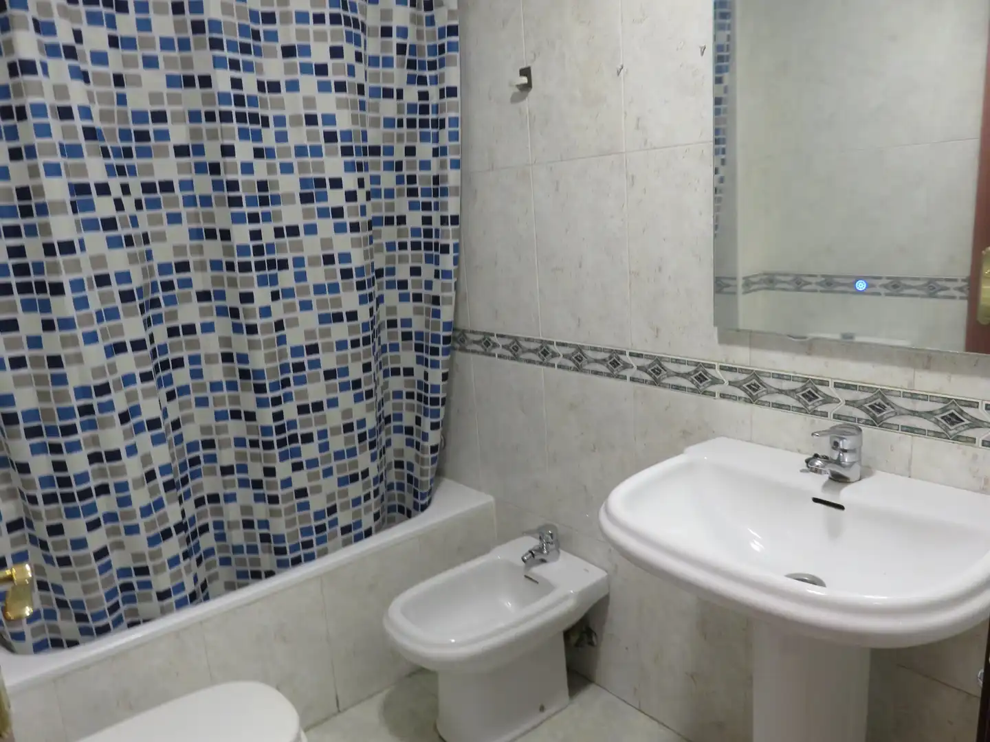 Badezimmer von Wohnungen zur Miete in Castrillón mit Heizung, Möbliert und Ofen