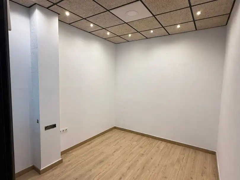Local en venda en Jerez de la Frontera amb Aire condicionat, Parquet i Moblat