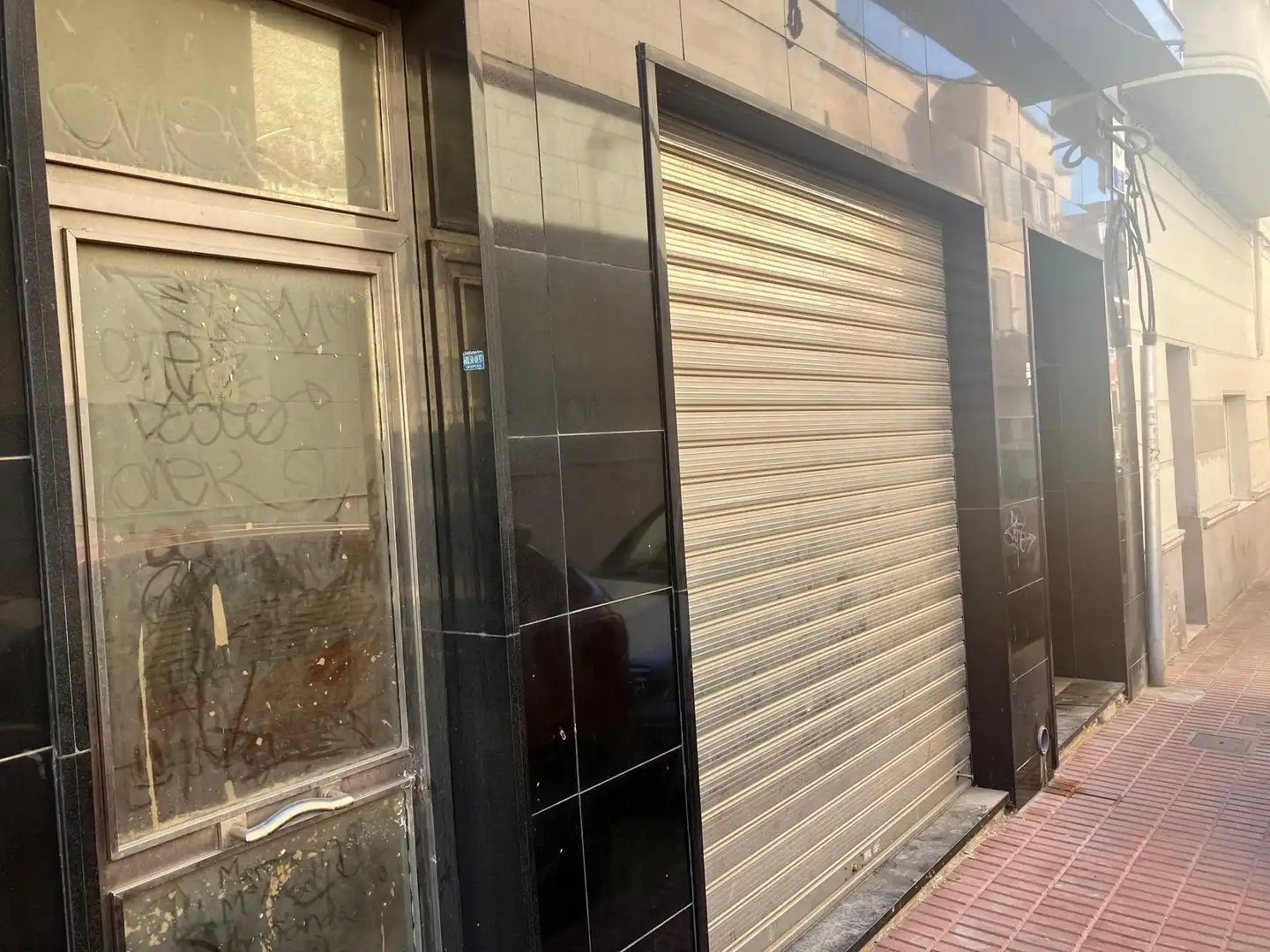 Local comercial en venta en Calle de Demetrio Poveda 15