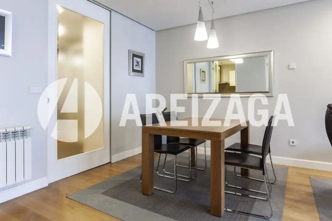 Comedor de Piso en venta en Donostia - San Sebastián  con Calefacción, Terraza y Balcón