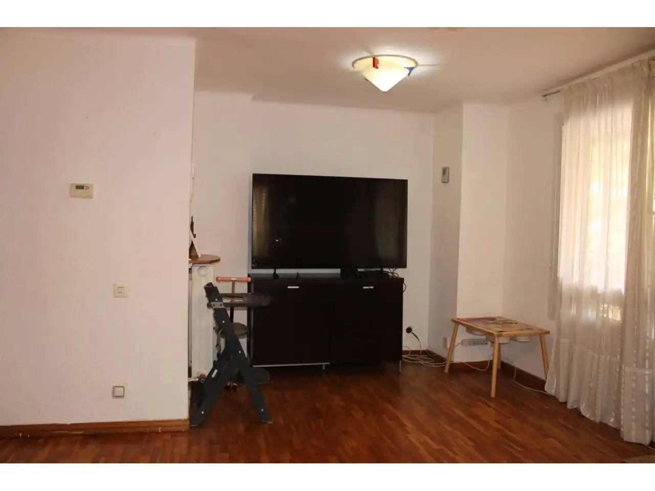 Living room of Flat for sale in Girona  with Heating and Furnished