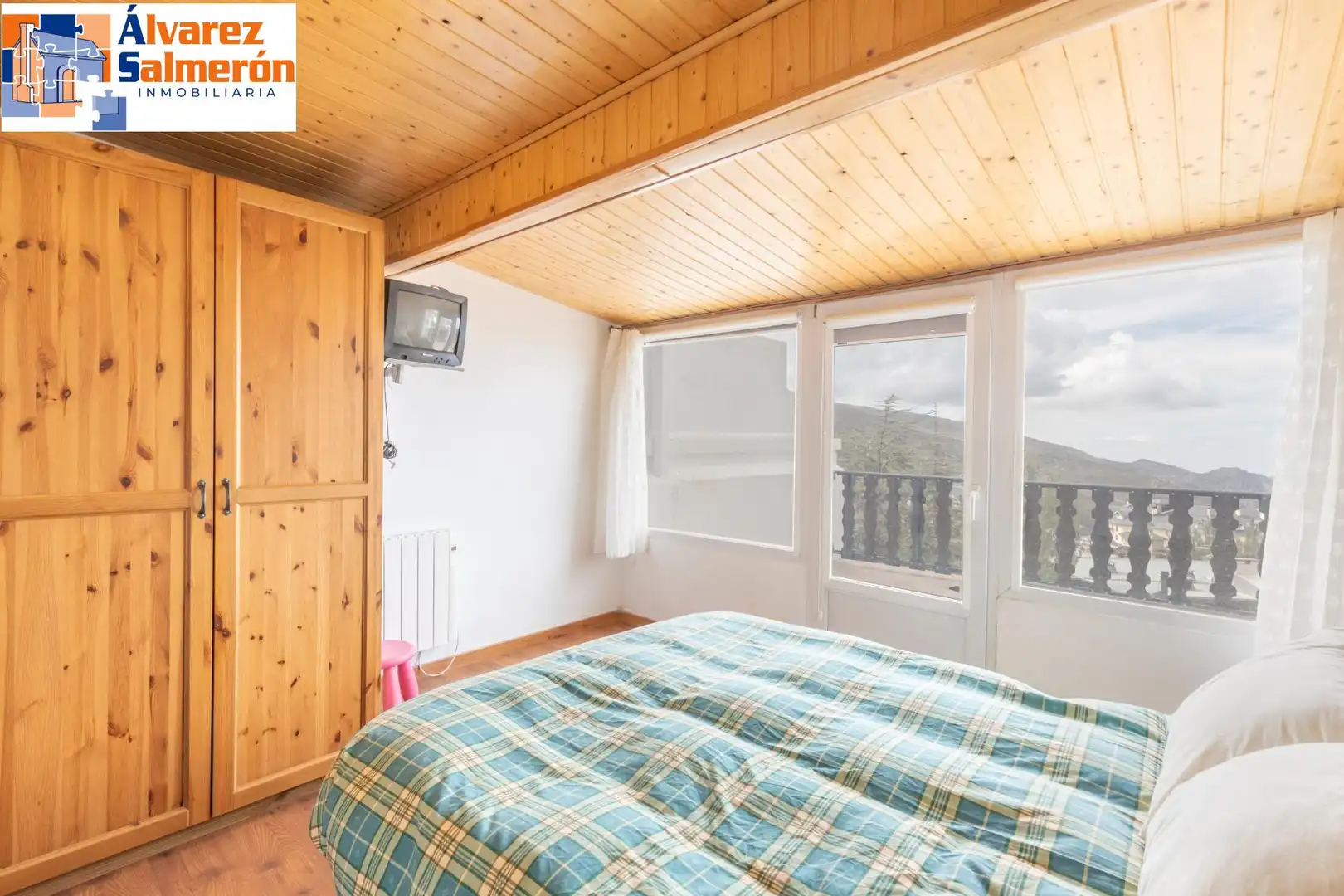 Dormitori de Apartament en venda en Zona baja