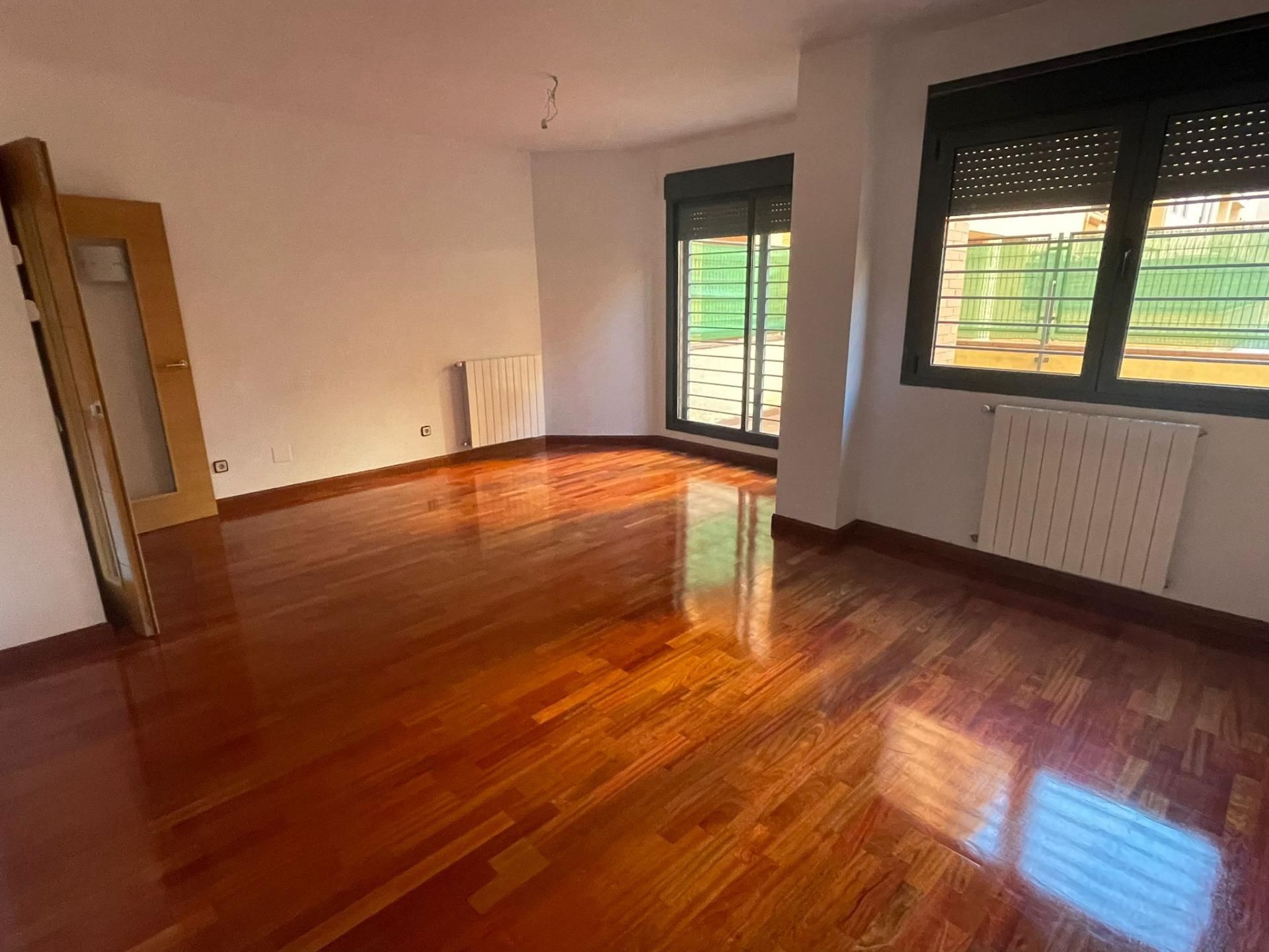 Pis en venda a Avenida MARIA MOLINER, 5, Yebes - Valdeluz