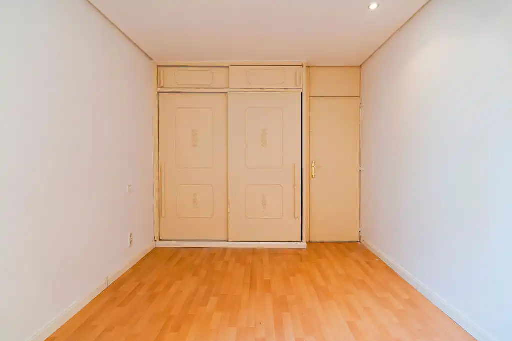 Flat with terrace for sale in Calle de Ponzano, imagen 8