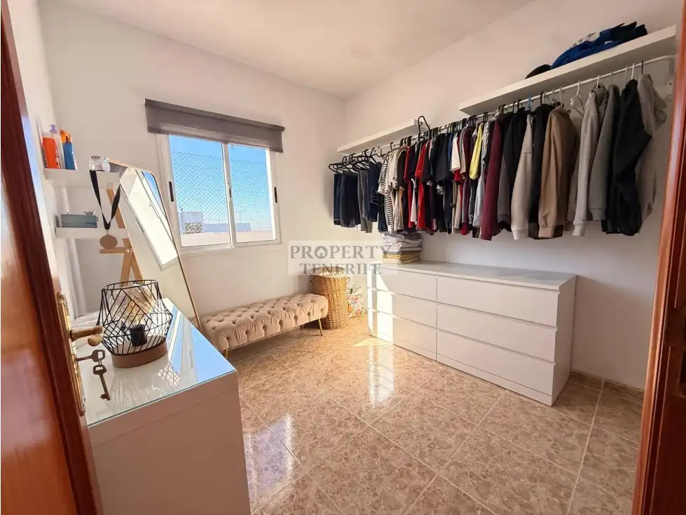 Schlafzimmer von Haus oder Chalet zum Verkauf in Guía de Isora mit Möbliert