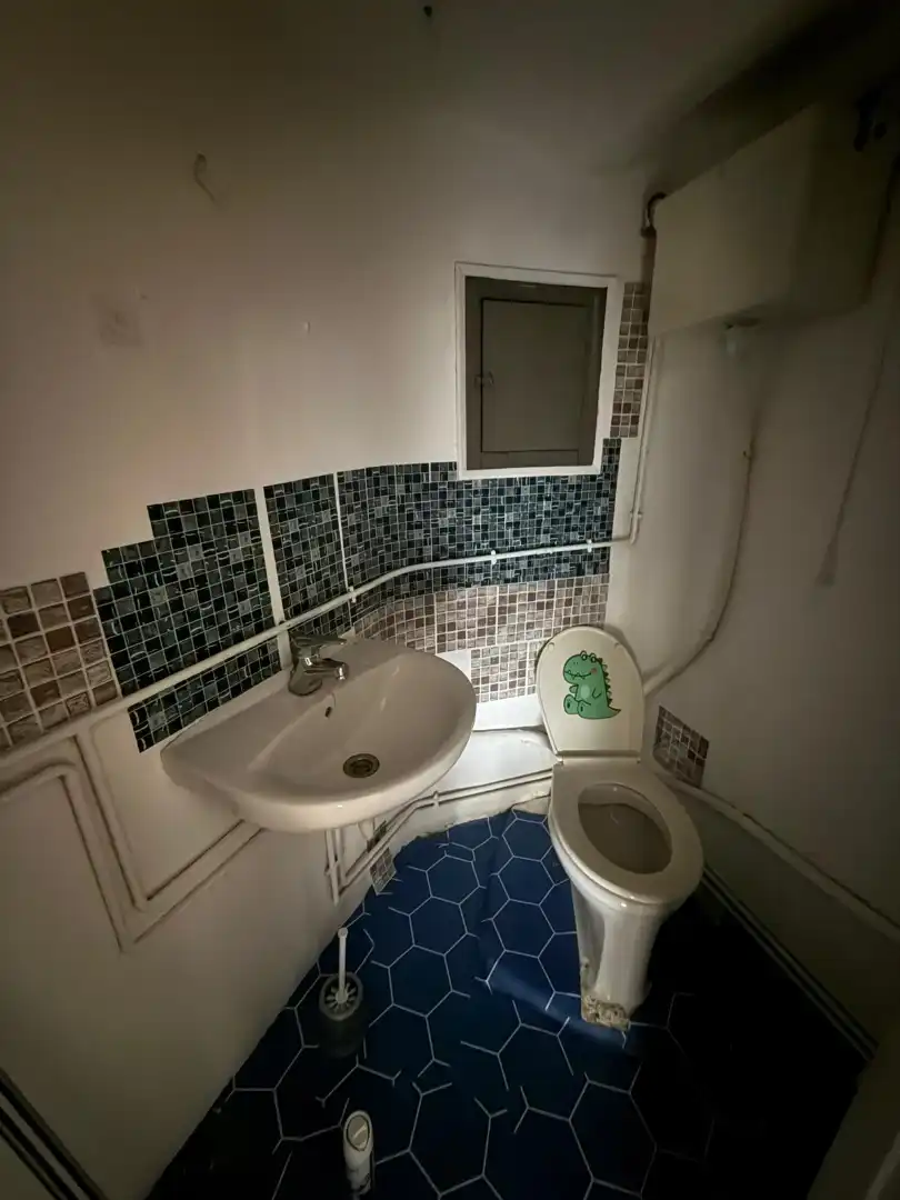 Bathroom of Commercial properties for rent in Barcelona