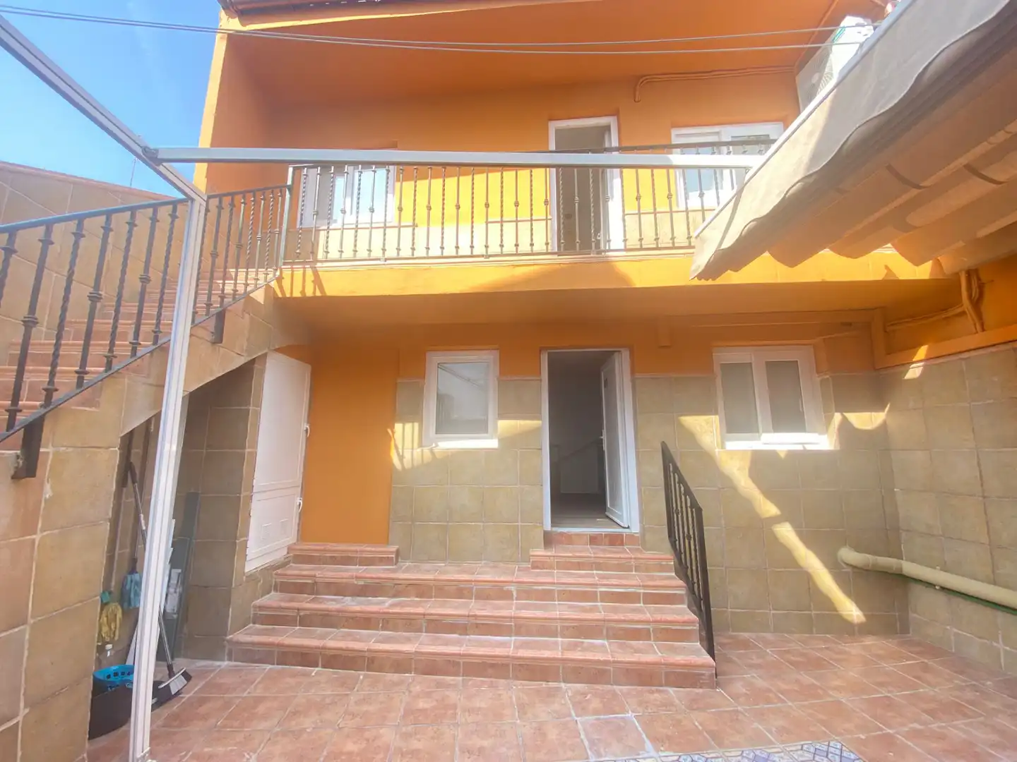 Vista exterior de Casa o xalet en venda en Pobles de l'Oest